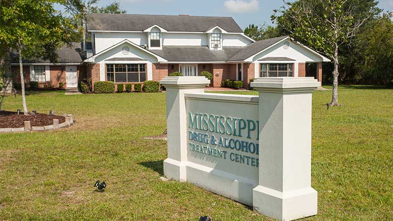 front exterior of mississippi drug and alcohol treatment center sign and facility